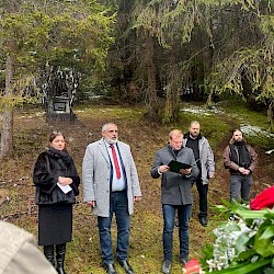 Foto - Pamiatka Rómskych obetí: Spomienka na tragédie v Čiernom Balogu a Zvolene