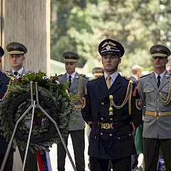 Foto - PAMÄTNÝ DEŇ RÓMSKEHO HOLOKAUSTU. NA BISTERAS / NEZABÚDAME!