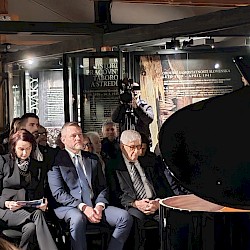 Foto - Holokaust sa nezačal plynovými komorami, ale postupnou dehumanizáciou, nenávistnými prejavmi a propagandou.