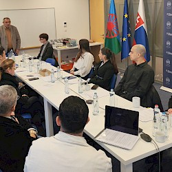 Foto - Úrad splnomocnenca vlády SR pre rómske komunity spustil stážový program pre mladých lídrov