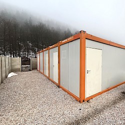 Foto - Malý mikroprojekt, veľká zmena: Rudňany majú nové hygienické centrum