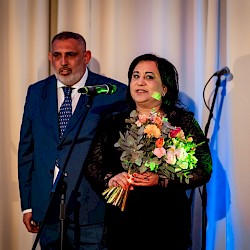 Foto - Ocenené osobnosti, ktoré svojou celoživotnou prácou prispeli k rozvoju spoločnosti, podpore rómskej komunity a búraniu predsudkov a stereotypov.