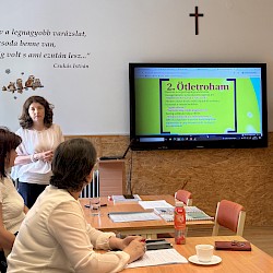 Foto - Slovenská delegácia pod vedením Úradu splnomocnenca vlády SR pre rómske komunity absolvovala odborný deň školského ošetrovateľstva v Maďarsku
