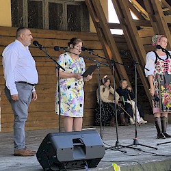 Foto - Splnomocnenec vlády SR pre rómske komunity sa zúčastnil osláv zvrchovanosti Slovenskej republiky v Šumiaci