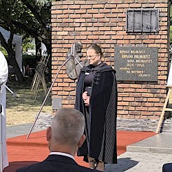 Foto - NA BISTERAS. NEZABÚDAME. Pamätný deň rómskeho holokaustu v Dunajskej Strede.