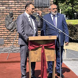 Foto - NA BISTERAS. NEZABÚDAME. Pamätný deň rómskeho holokaustu v Dunajskej Strede.