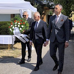 Foto - NA BISTERAS. NEZABÚDAME. Pamätný deň rómskeho holokaustu v Dunajskej Strede.