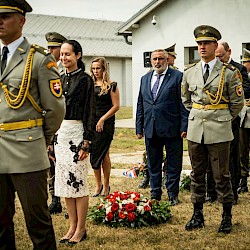 Foto - NA BISTERAS / NEZABÚDAME! Pamätný deň obetí rómskeho holokaustu Úradu splnomocnenca vlády SR pre rómske komunity v Múzeu holokaustu v Seredi