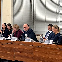 Foto - Úrad vlády zrýchlil čerpanie eurofondov. Už viac ako 109 miliónov eur pomáha zlepšovať bezpečnosť, bývanie, vzdelávanie či infraštruktúru v regiónoch.