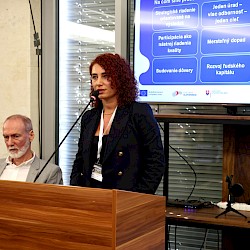 Foto - Tisíce ľudí získali prácu či pomoc pri bývaní. Rozvojové tímy zároveň otvárajú obciam cestu k investíciám